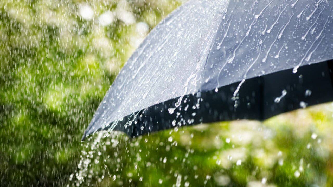 Vreme rece, cu ploi, lapoviță și ninsori în următoarele zile. Prognoza meteo ANM în perioada 28 aprilie-25 mai 2026