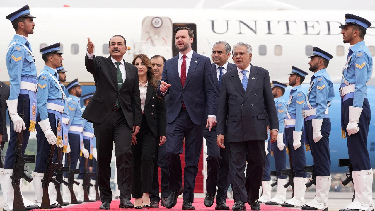 Delegația SUA a ajuns în Islamabad pentru negocierile cu Iran. Ce rol joacă Pakistanul în procesul de negociere