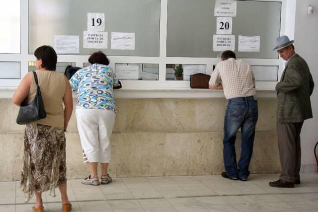 Căpușarea bugetului de stat prin contracte „la dublu”: Raportul care arată că există mai multe contracte decât numărul angajaților