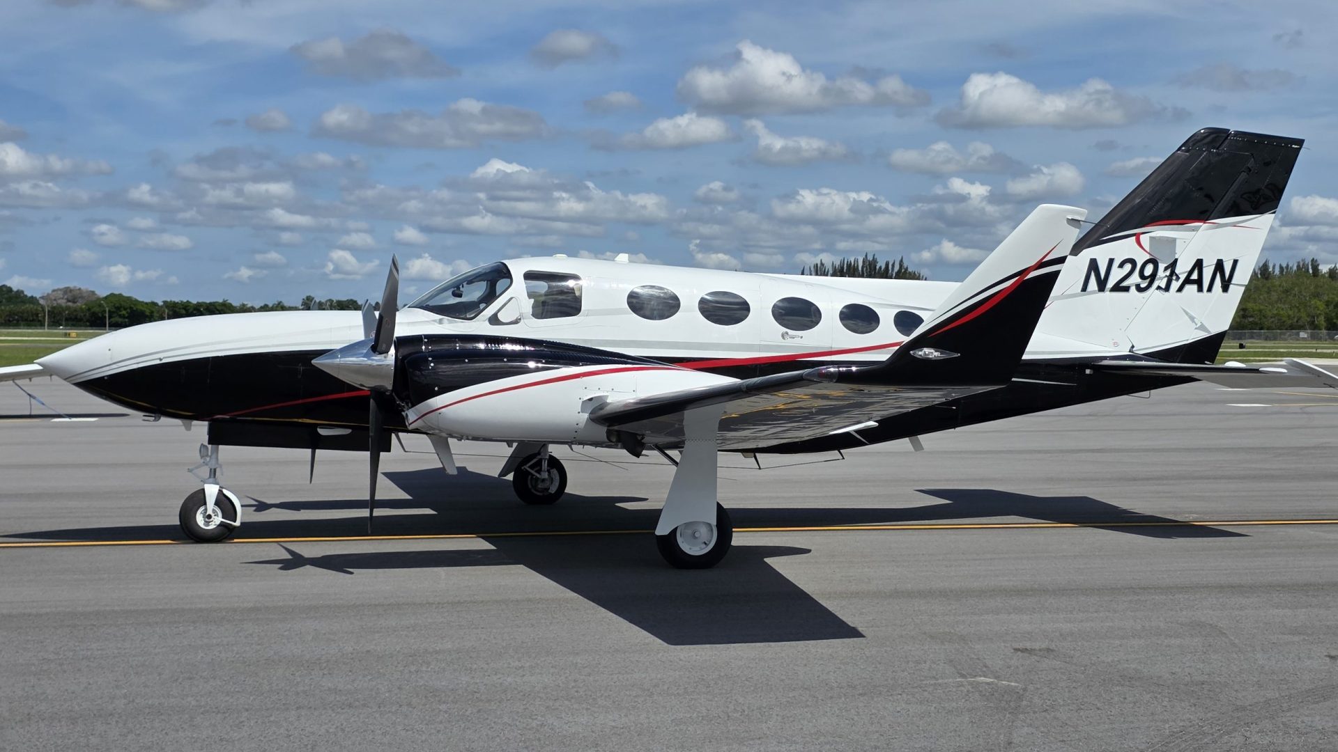 Un avion de mici dimensiuni s-a prăbușit în Texas. Toate cele 5 persoane aflate la bord au murit