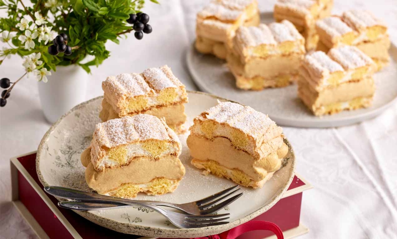 Viena în farfurie! Cum prepari Kardinalschnitte, desertul rafinat din cele mai elegante cafenele ale capitalei Austriei