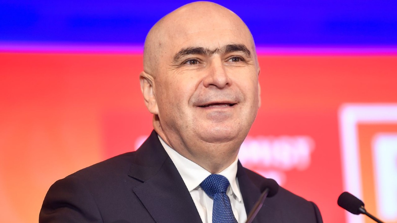 EXCLUSIV CUTIA NEAGRĂ Ilie Bolojan și reziștii își pun la adăpost oamenii, „pentru momentul debarcării”. Ordinul scris pe genunchi și plin de prevederi care frizează abuzul