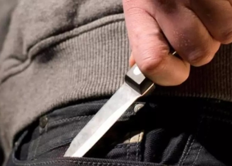 Copil de 12 ani, transportat cu elicopterul SMURD la spital, după ce a fost înjunghiat de un coleg