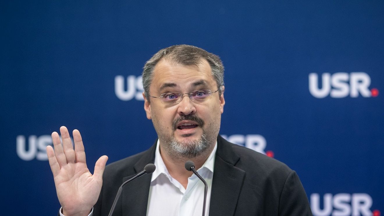 Cristian Ghinea (USR), despre puciul eşuat din PNL. „Mai bine mi-aș tăia mâna decât să îl votez premier pe Cătălin Predoiu!”