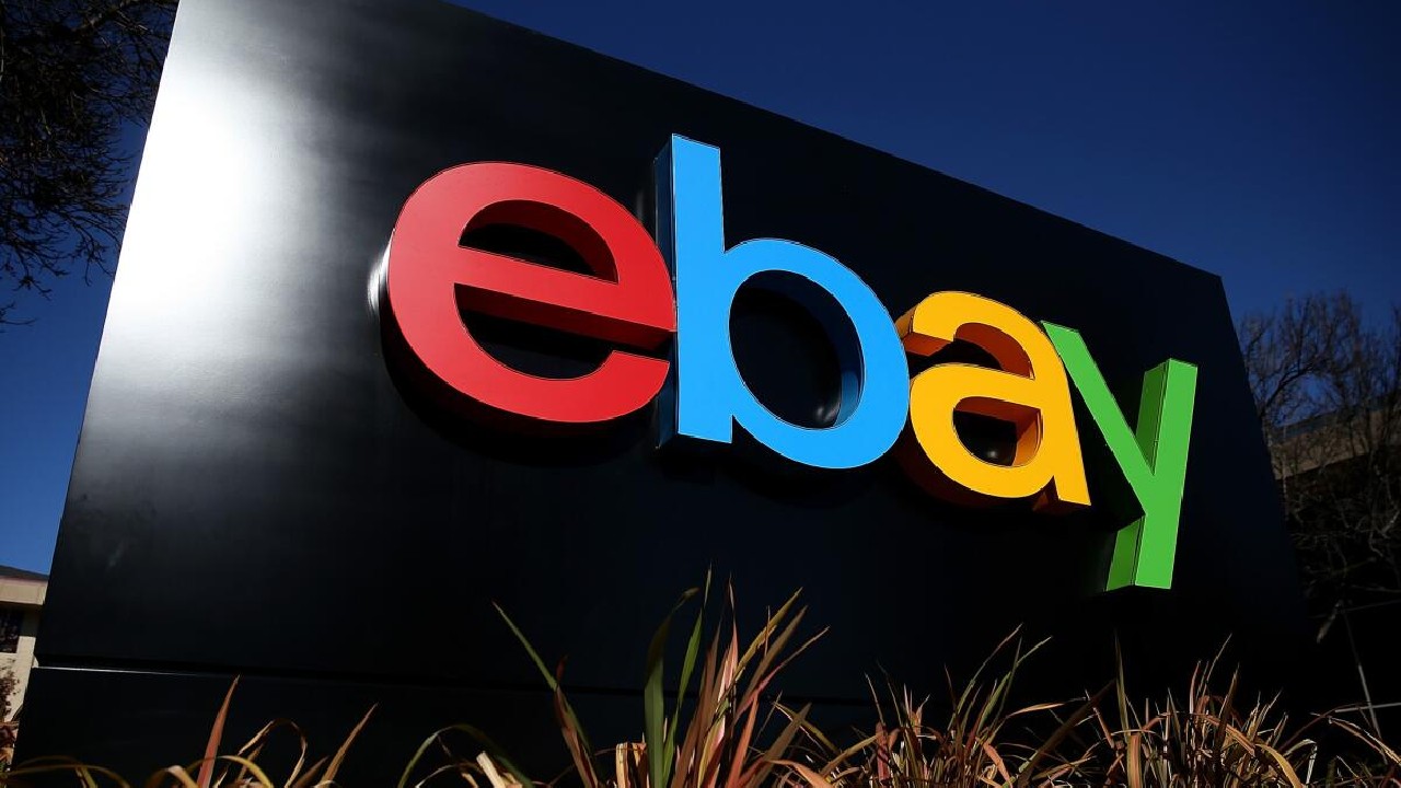 Un lanț de magazine de jocuri video a făcut o ofertă de 55,5 miliarde de dolari pentru a cumpăra eBay