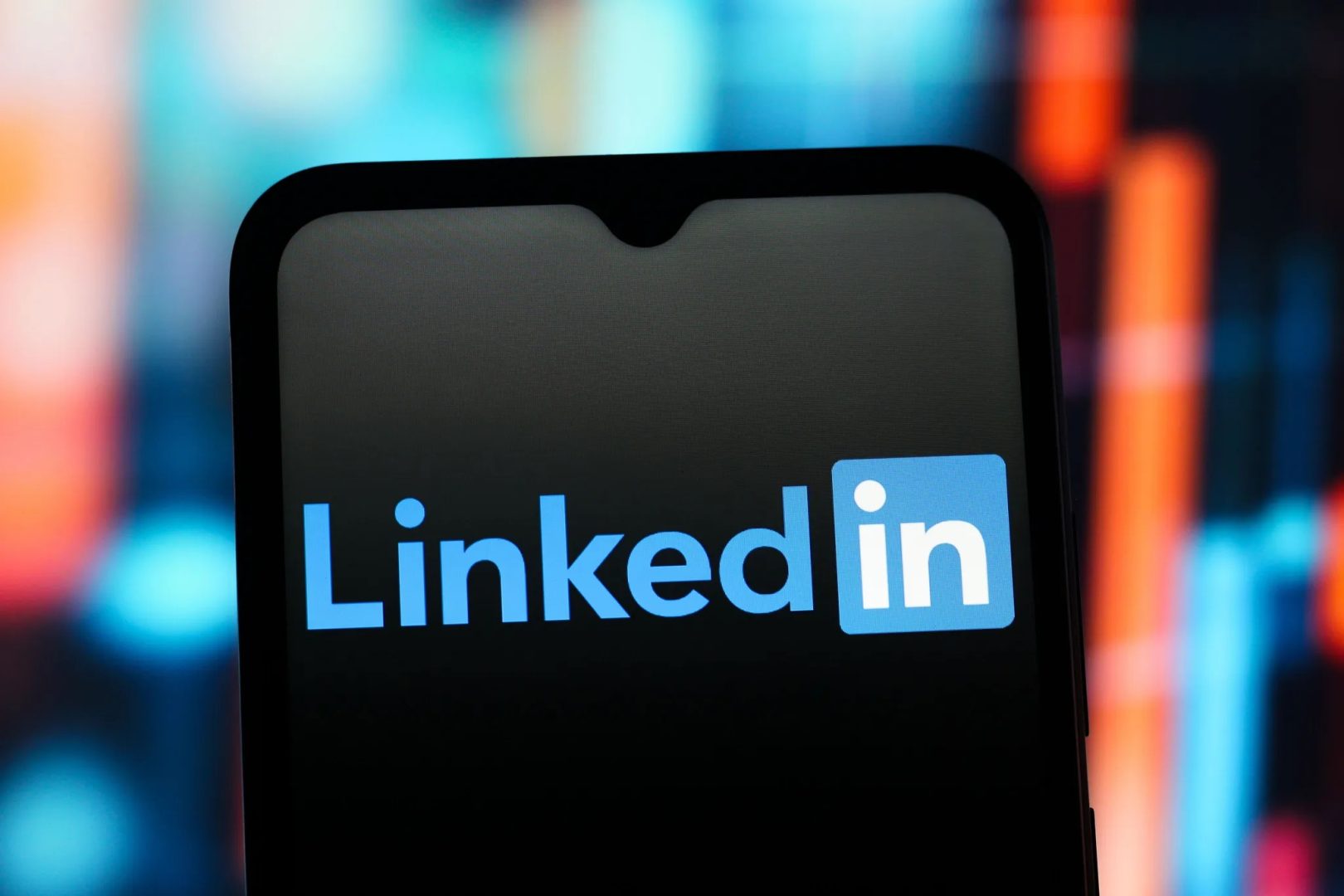 Concedieri la LinkedIn. Compania ar urma să renunțe la 5% din angajați