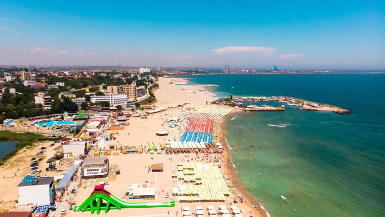 Bilete ieftine la mare în luna mai. 100 de hoteluri din Mamaia, Costinești și Vama Veche oferă tarife reduse