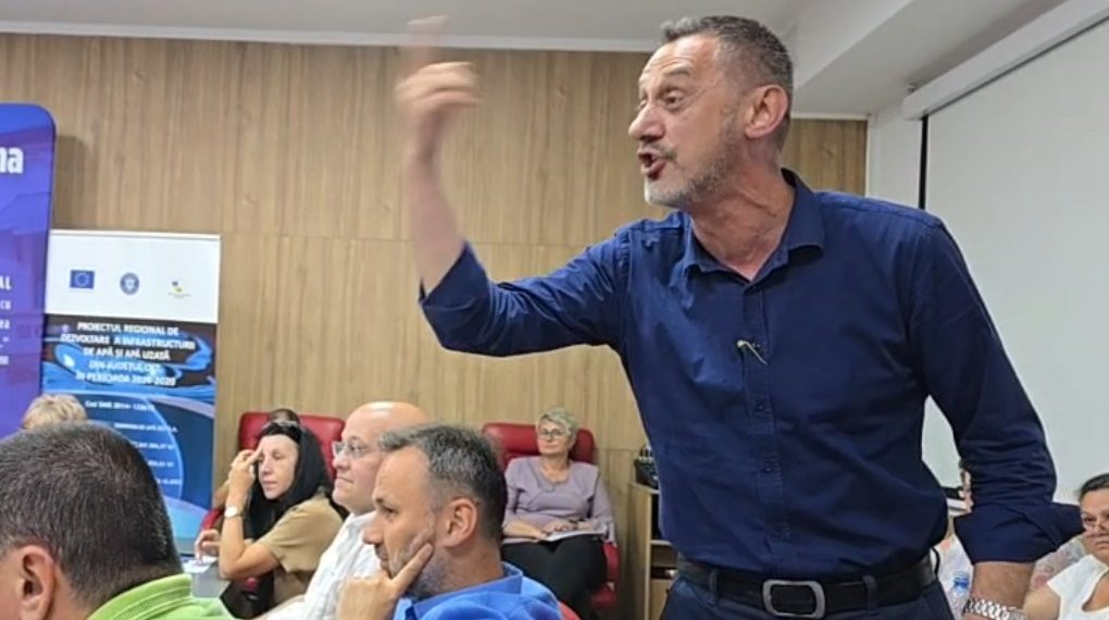 Scandal la Primăria Slatina: Mario De Mezzo, acuzat că l-a bătut pe secretarul general. Primarul neagă „O minciună sfruntată”