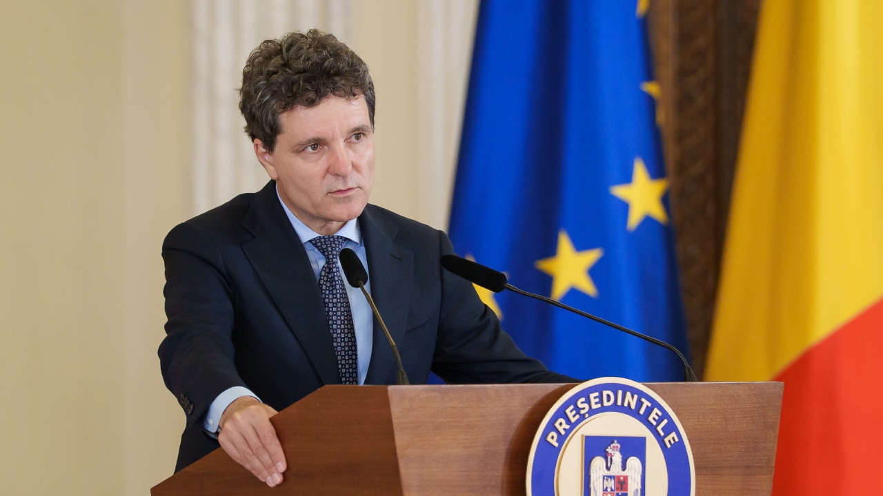 Cele trei variante de premier de pe masa lui Nicușor Dan. Președintele ia în calcul și un guvern minoritar format numai de PNL sau de PSD