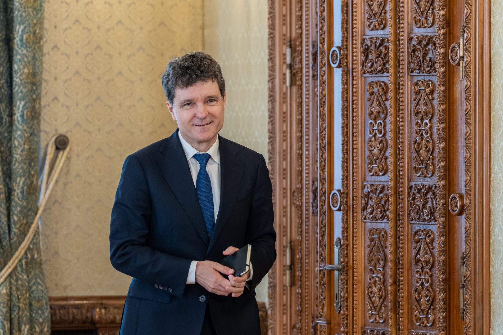Nicuşor Dan are azi consultări cu liderii grupurilor Uniţi pentru România, PACE – Întâi România şi parlamentarii neafiliaţi: „Vom continua până când se va cristaliza o majoritate pro-occidentală”