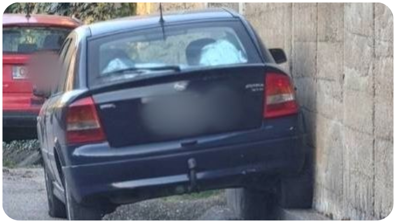 Parcarea impresionantă făcută de un șofer din Cluj! Internauții au rămas surprinși: „Nu aș putea nici în 1000 de ani”