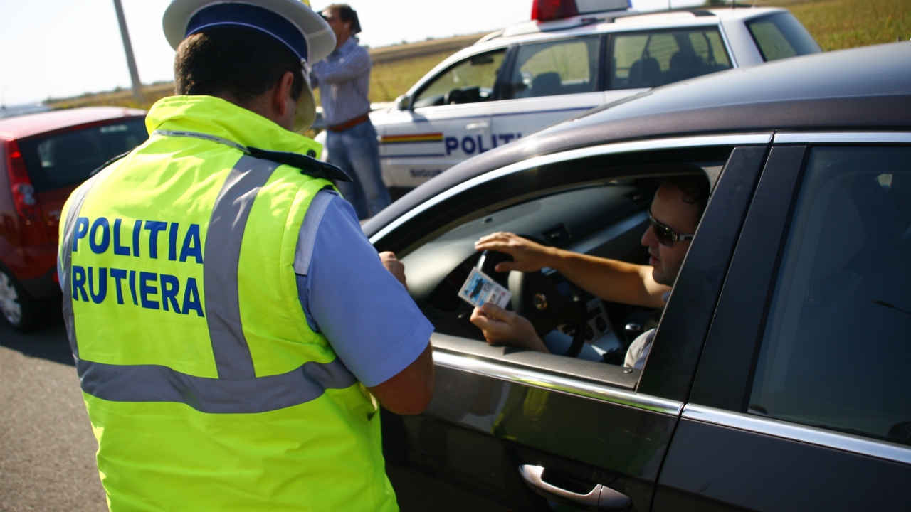 Amenzi de peste 3.000 de lei pentru șoferii care au obiecte banale în mașină! Polițiștii pot reține și certificatul de înmatriculare