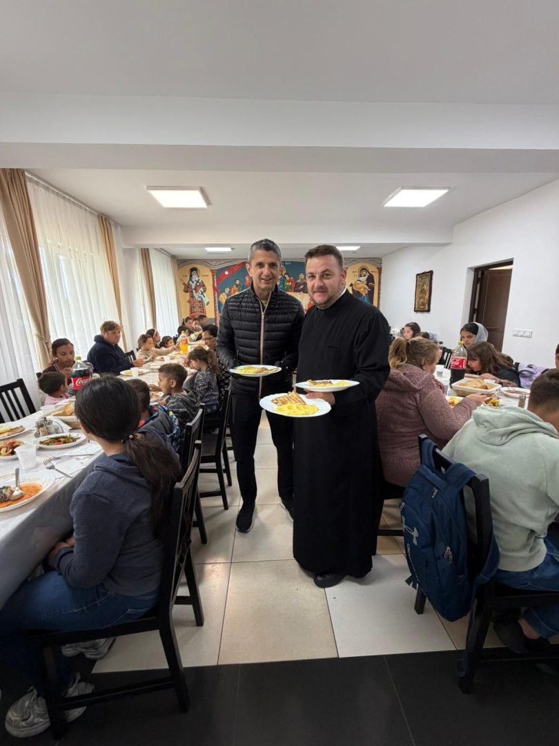Răzvan Lucescu a făcut pomana de 40 de zile a lui Mircea Lucescu. Gest impresionant al fiului lui „Il Luce” FOTO