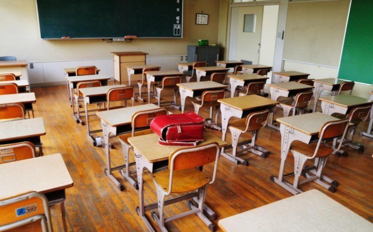 Se cere interzicerea pauzelor de doar cinci minute în școli. Cum reacționează Ministerul Educației