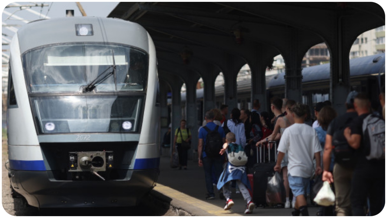 „Trenurile Soarelui” revin pe șine. CFR a scos deja biletele la vânzare