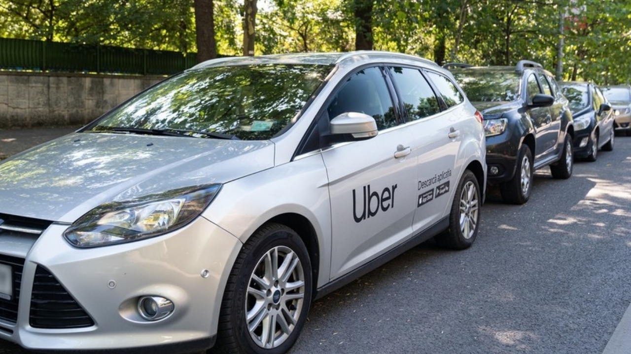 Cât a plătit un client pentru o cursă Uber din București până la Bran: „Bravo, ai ramas cu 2 covrigi”