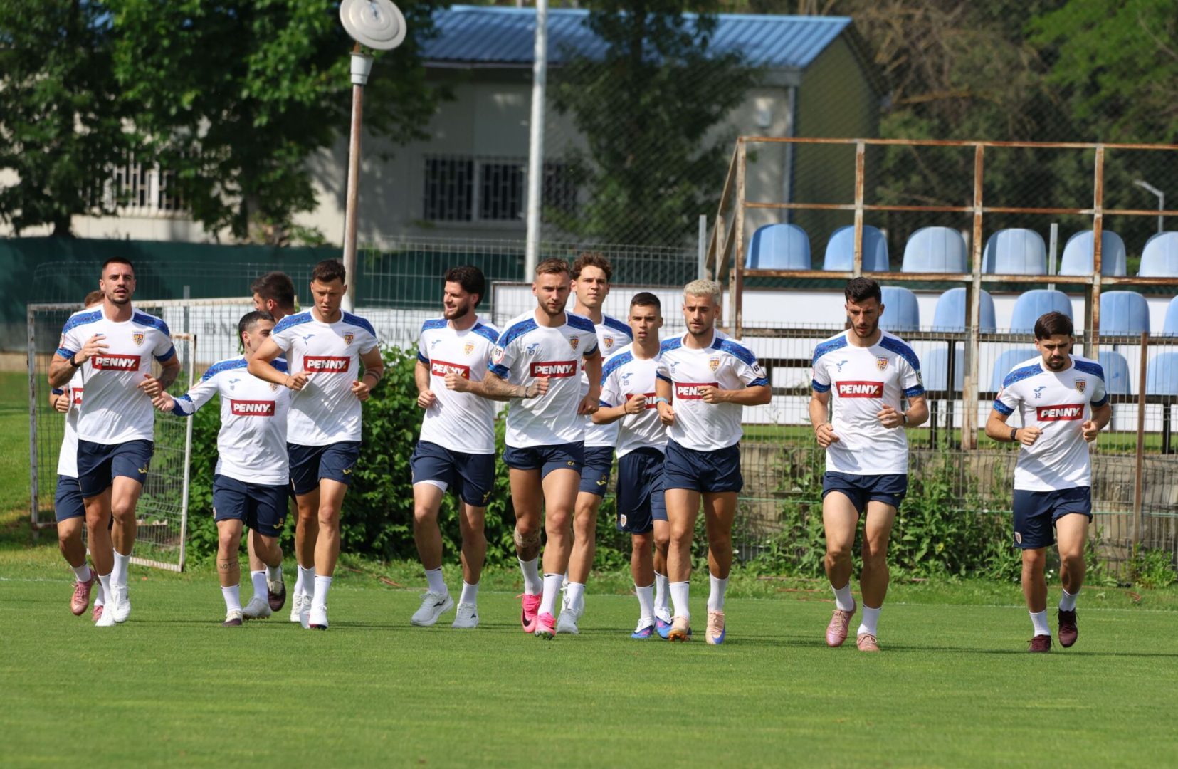 ROMÂNIA – ŢARA GALILOR LIVE VIDEO ONLINE: Hagi a trimis acasă 7 tricolori