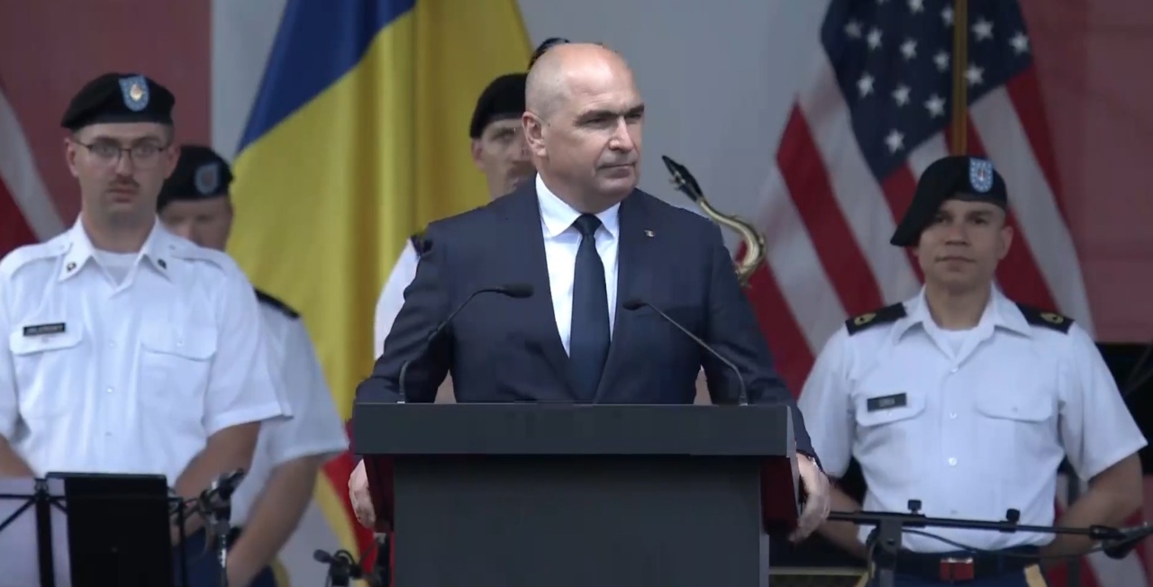 Bolojan, mulțumiri adresate militarilor americani, la recepția de la Ambasada SUA. ”Contribuie semnificativ la securitatea României și la siguranța cetățenilor noștri”