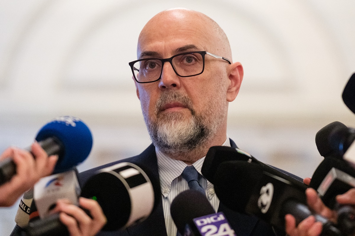 Pică Guvernul Veștea? Scenariile luate în calcul de Kelemen Hunor: „Am discutat cu Bolojan și cu Fritz așa cum discutăm aproape săptămânal”