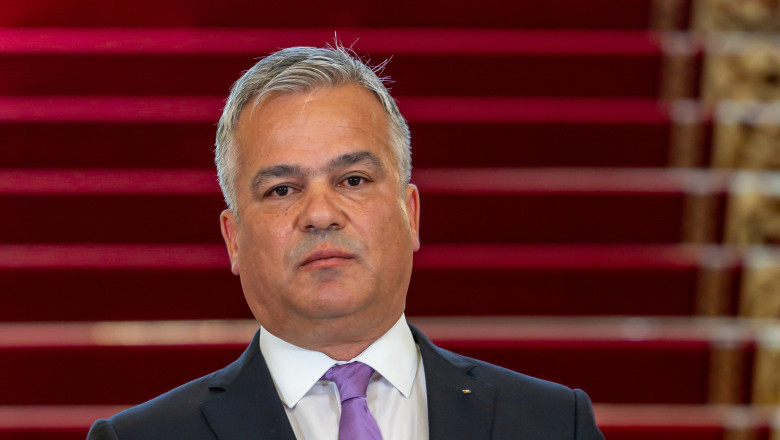 EXCLUSIV Adrian Veștea a dezvăluit ce a vorbit cu Nicușor Dan: „Mi-am luat până și familia prin surprindere”