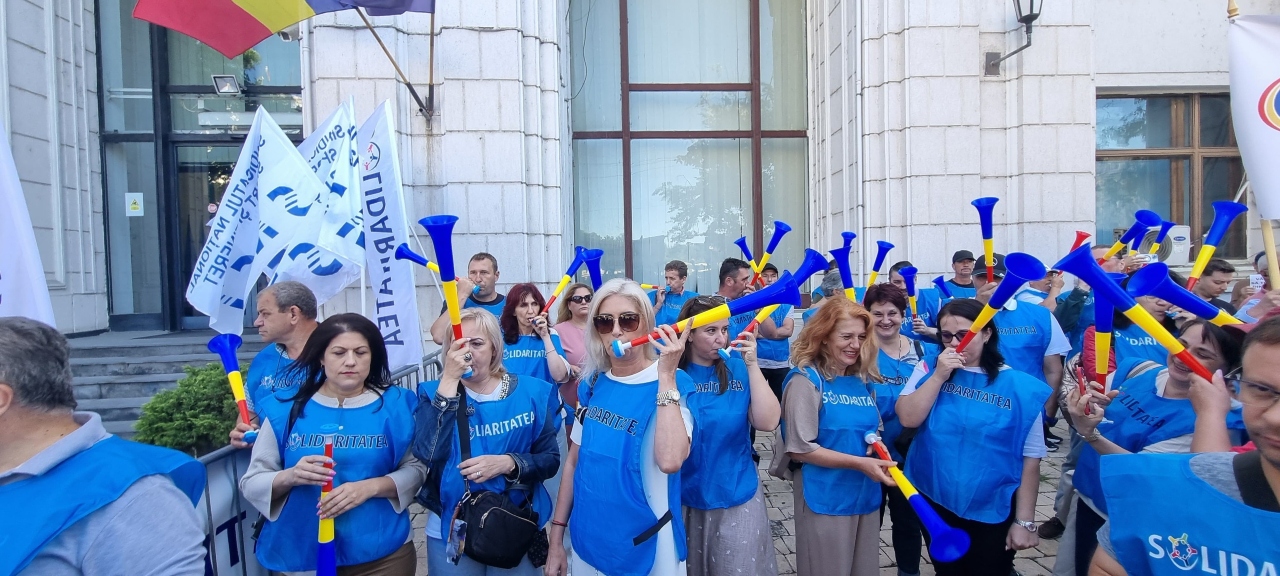 Sindicaliștii din Finanțe cer majorarea cu 50 la sută a coeficienților de salarizare. Protest de două ore, pe durata căruia Fiscul nu lucrează!