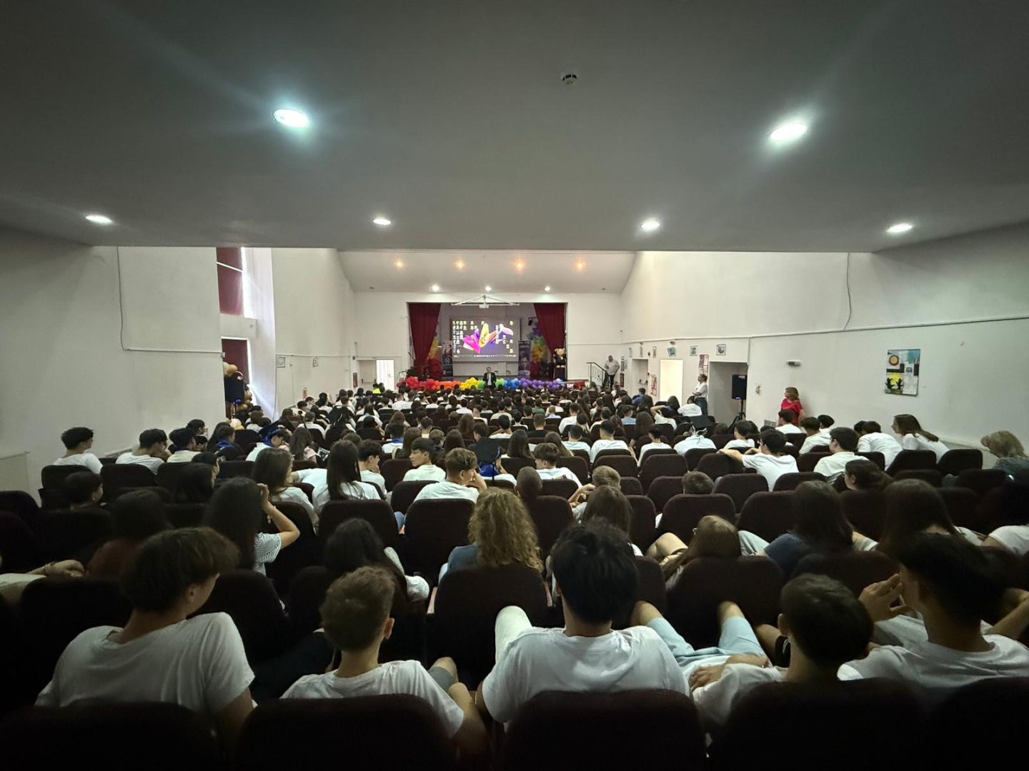Prevenția înaintea tragediei: sute de elevi din București, implicați într-o amplă campanie națională antidrog