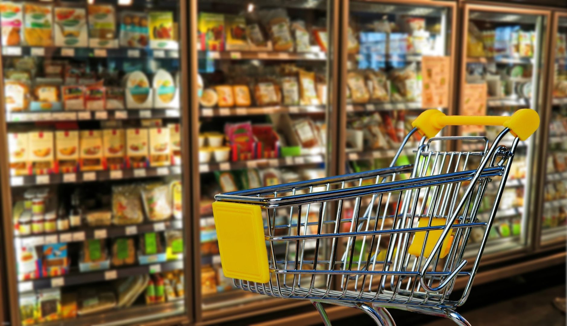 Directorii marilor lanțuri de magazine denunță dogma prețurilor mici practicate în supermarketuri: ”Statul să intensifice controalele”