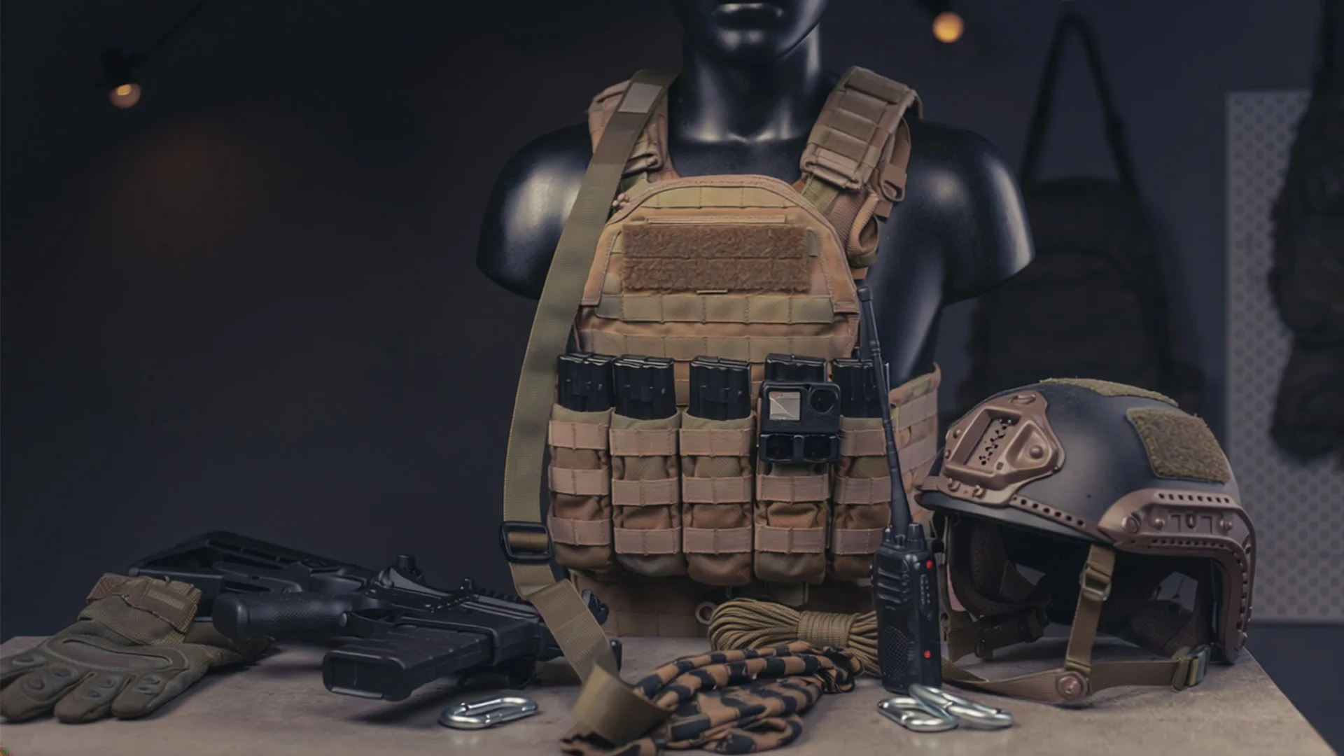 ICCJ a decis care români au dreptul de a cumpăra arme de apărare şi pază. Cum a fost interpretată noţiunea de militar