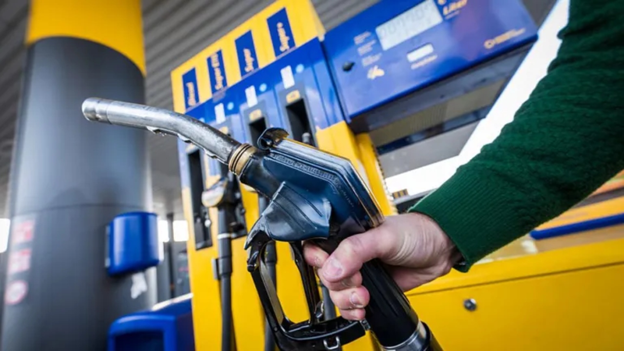 Proiectul privind plafonarea prețului la motorină a picat. Care ar putea fi noile tarife la carburanți de la 1 iulie 2026