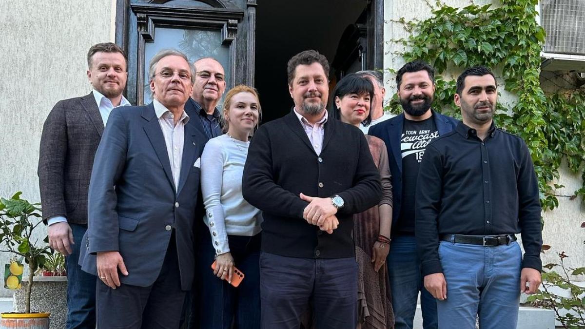 Măsurile radicale adoptate de partidul lui Claudiu Târziu: Republică prezidențială, judecători aleși de popor și campania „Stop Vexler”
