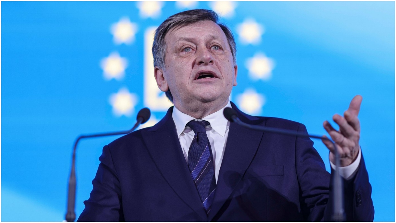 Crin Antonescu, atac la adresa lui Ilie Bolojan: „Suntem într-o criză de timp”