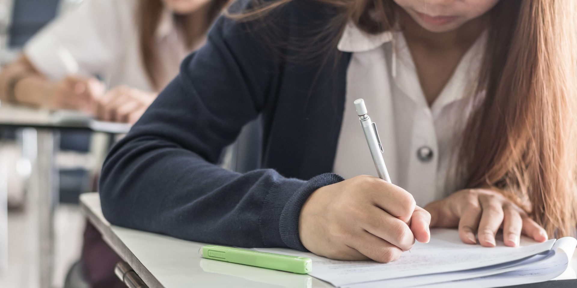 Rezultate dezastruoase la Matematică la Evaluarea Națională 2026: Peste 40% dintre elevii din mediul rural au luat sub 5, în timp ce peste o treme au avut media sub 5
