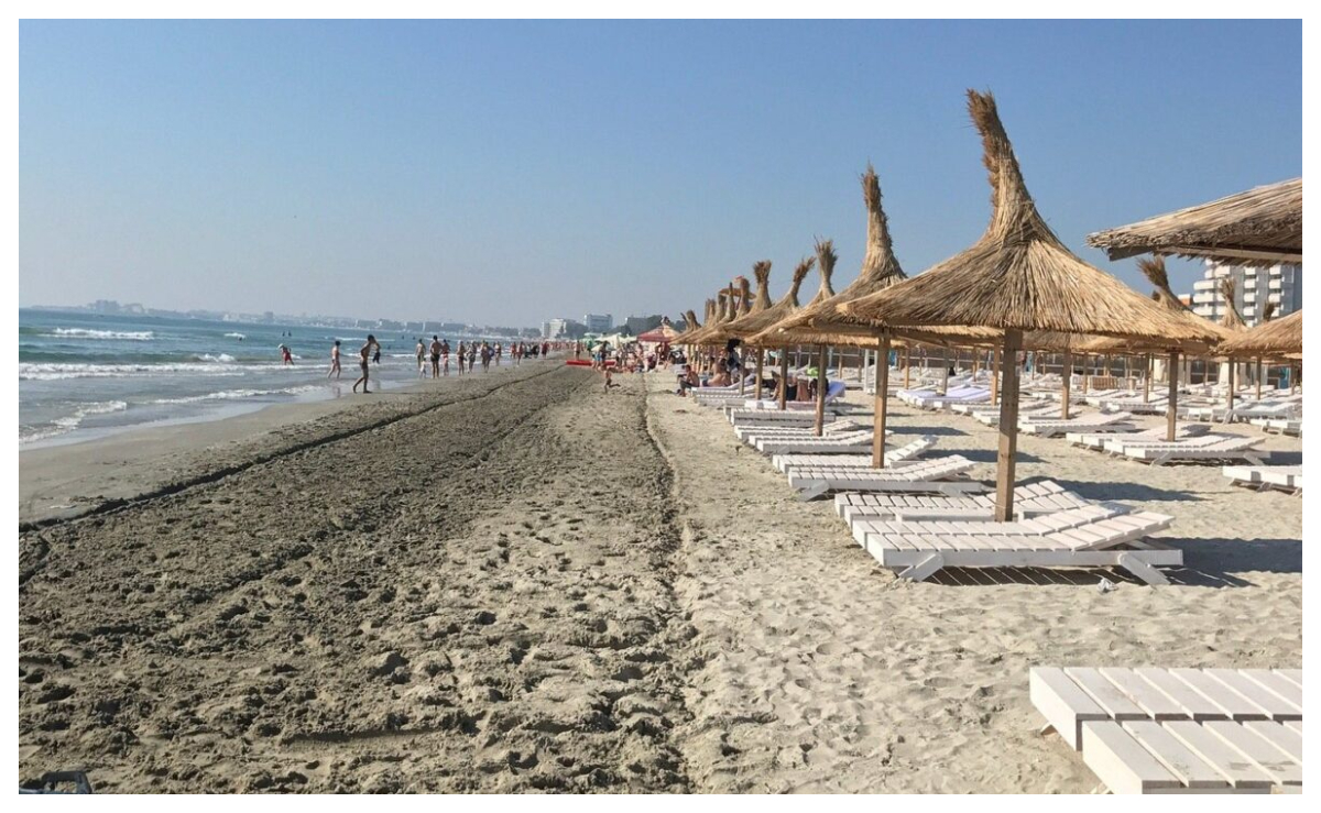 Patronatele din turism se plâng că numărul turiștilor de pe litoral s-a înjumătățit după reducerea valorii tichetelor de vacanță:”Efectele sunt deja grave”
