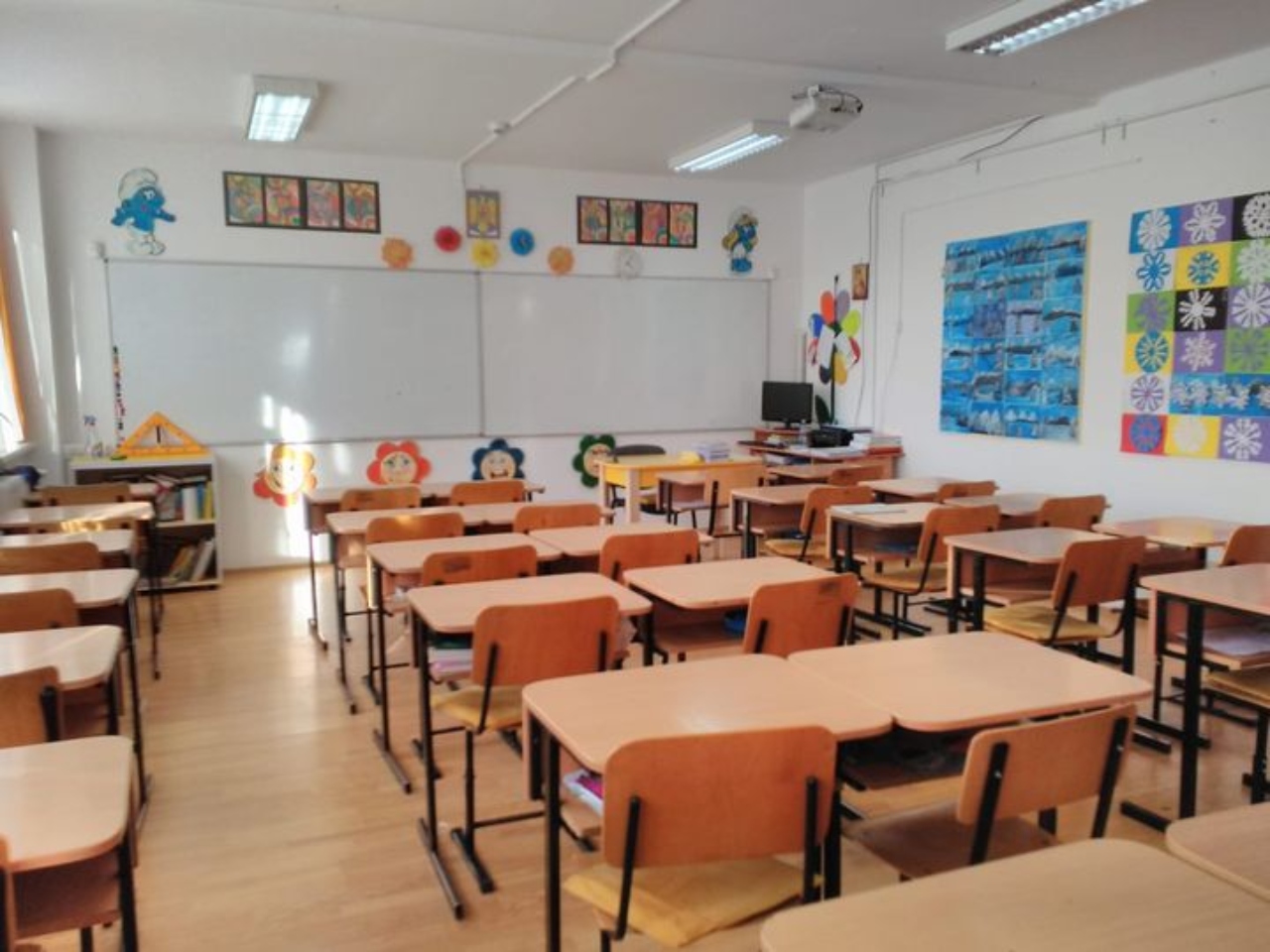 Se dă lege! Vor fi deblocate posturile pentru personalul didactic auxiliar și administrativ din grădinițe și școli