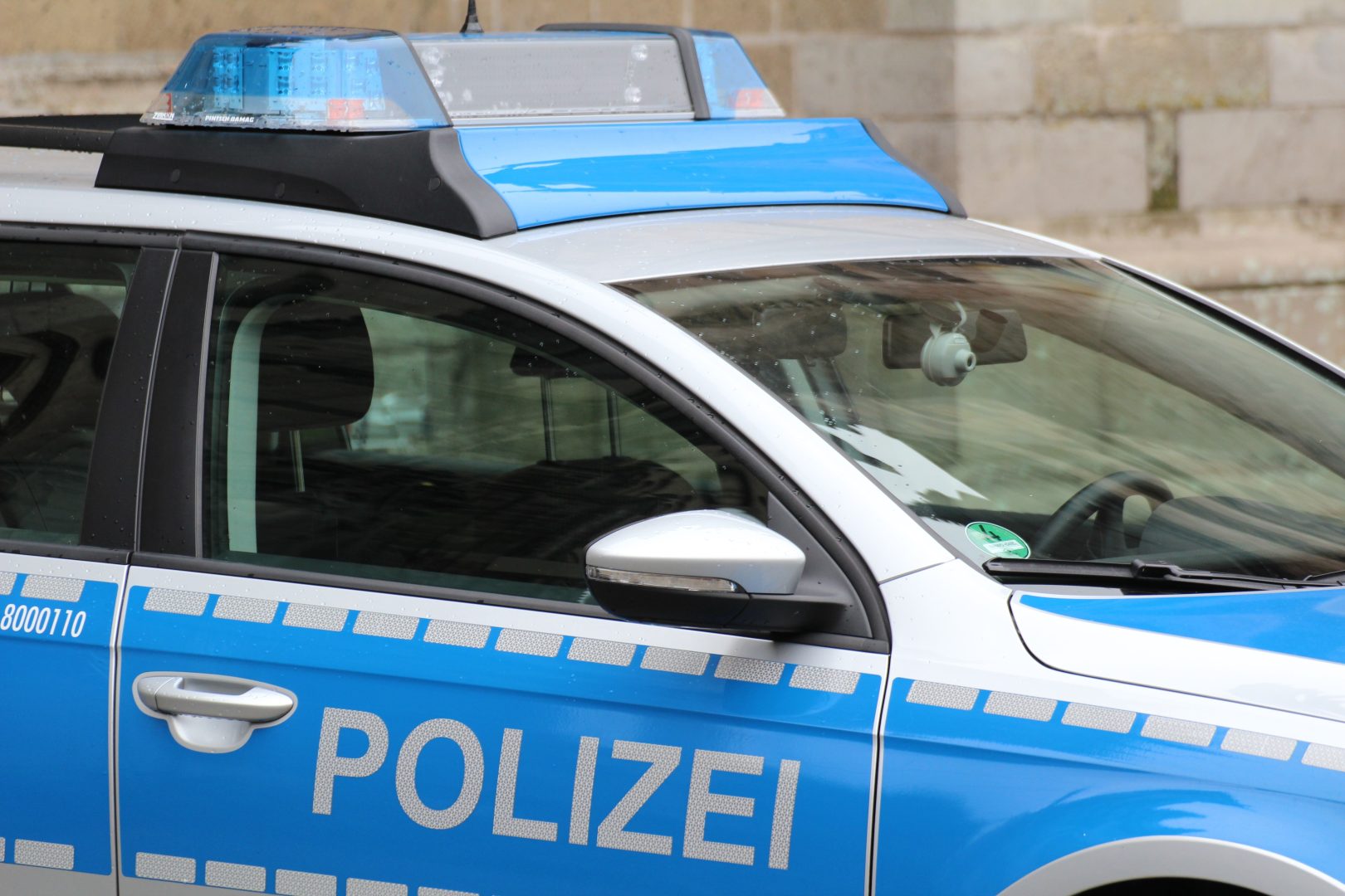 Român de 23 de ani, împușcat în timp ce fugea de polițiștii francezi. Urmărire ca în filme pe șoselele din Franța