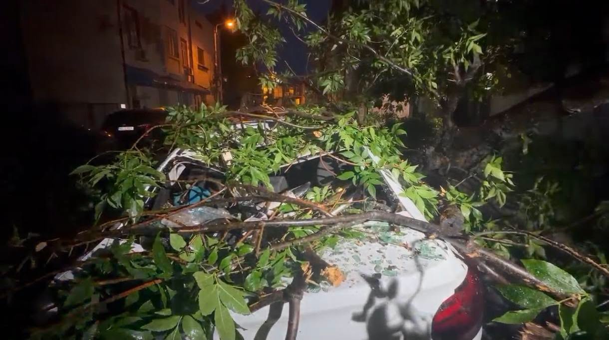 Noi alerte ANM miercuri dimineaţă. Ploi torenţiale, vijelii şi grindină după furtunile de Cod Roşu
