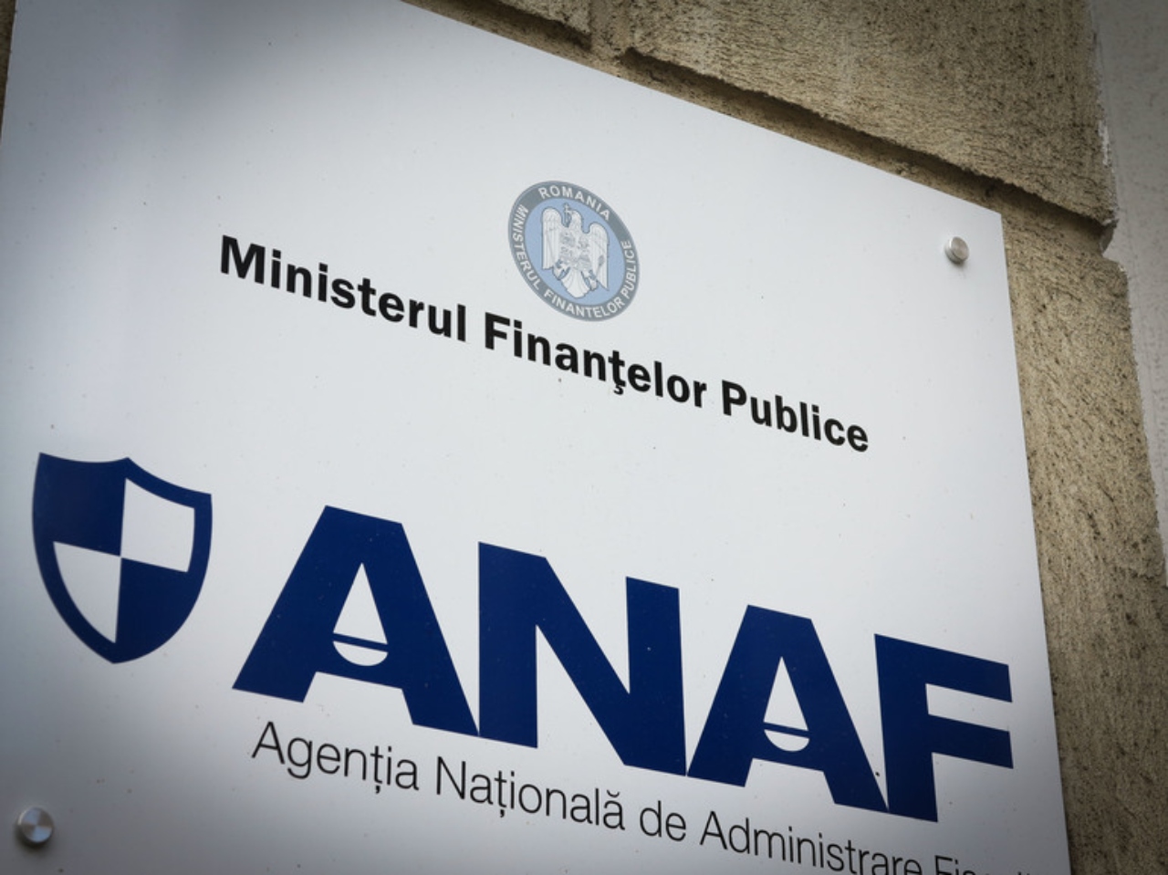 ANAF, cu ochii pe cheltuielile firmelor! Riscuri enorme pentru cei care trec în contabilitate cumpărăturile personale