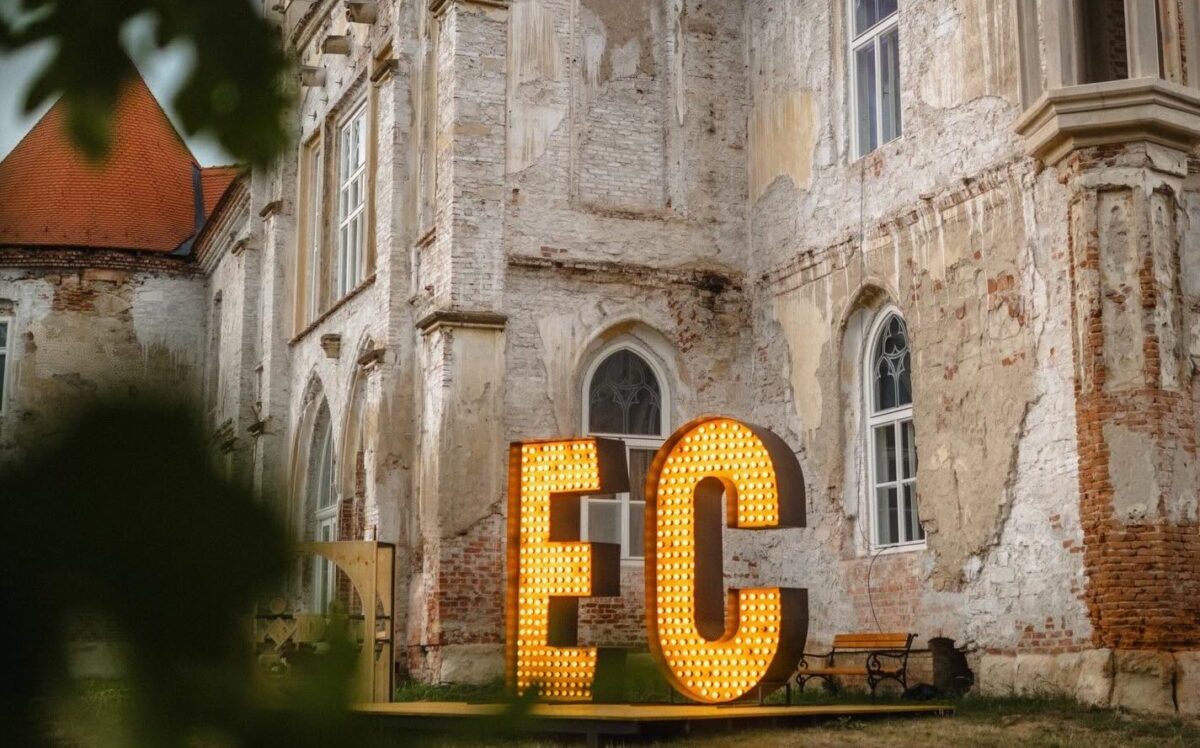Electric Castle 2026. Cât costă un burger, o porție de cartofi prăjiți sau un pahar cu bere la festival