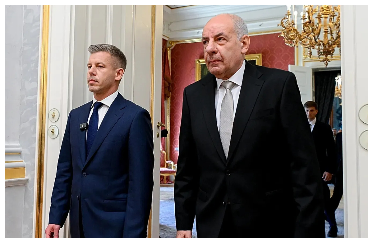 Parlamentul Ungariei se pregătește să modifice Constituția, pentru a-l demite pe preşedinte