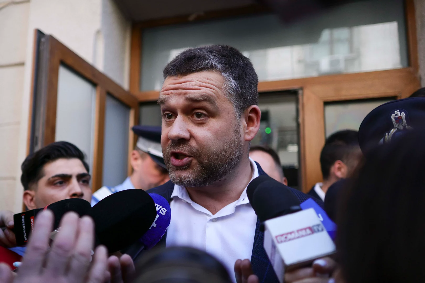 Judecătorii au decis! Ciprian Ciucu, acuzat de luare de mită și aflat sub control judiciar, pleacă din România