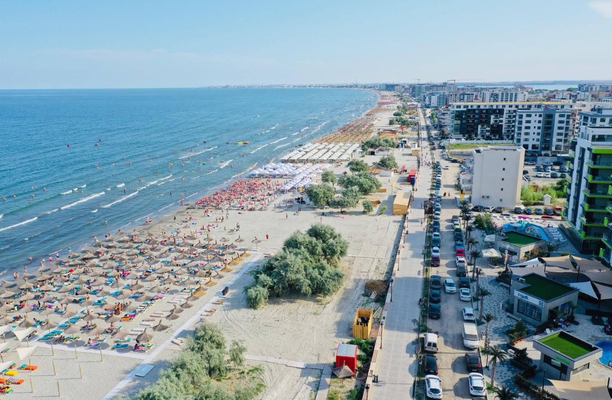 Prognoza meteo. Cum va fi vremea la mare şi la munte în weekend. Romica Jurca anunţă caniculă şi furtuni
