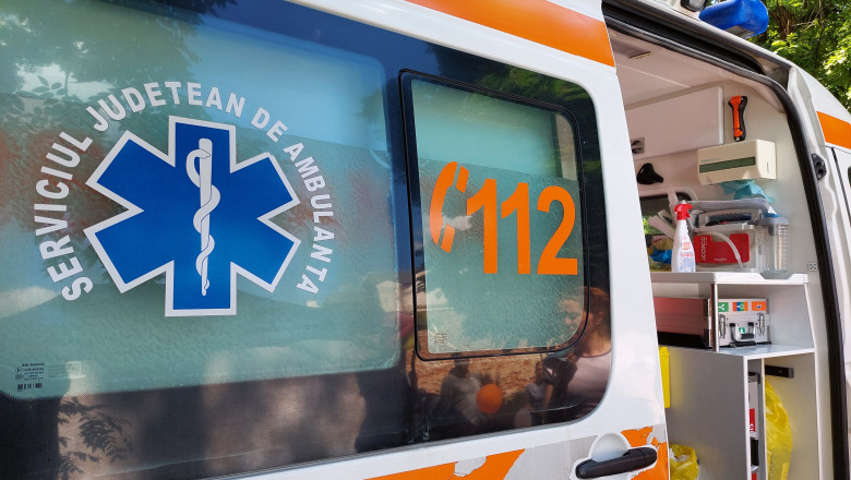 VIDEO Două minore au fost spulberate pe trecerea de pietoni, în timp ce traversau regulamentar. A fost nevoie de manevre de resuscitare