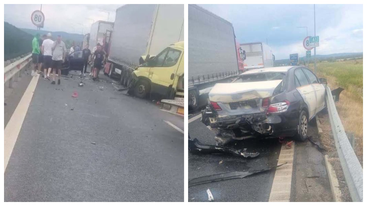 Accident grav pe A1! Carambol cu două mașini, un camion şi o autoplatformă. O femeie a rămas blocată într-un autoturism