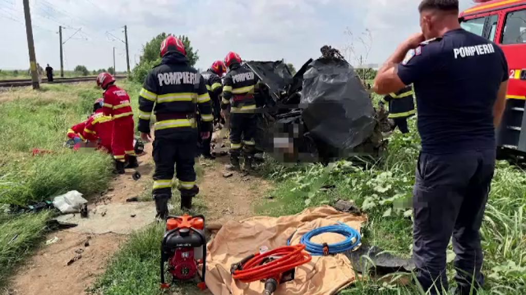 Tragedie în Ialomița! Două femei au murit și doi copii sunt în stare gravă după ce mașina le-a fost lovită de tren