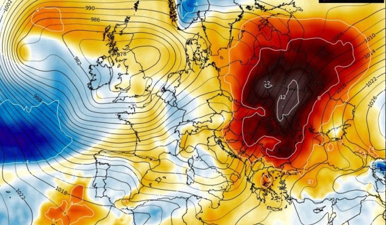 Valul de aer tropical din Europa de Vest ajunge în România! Meteorologii anunță și 35°C