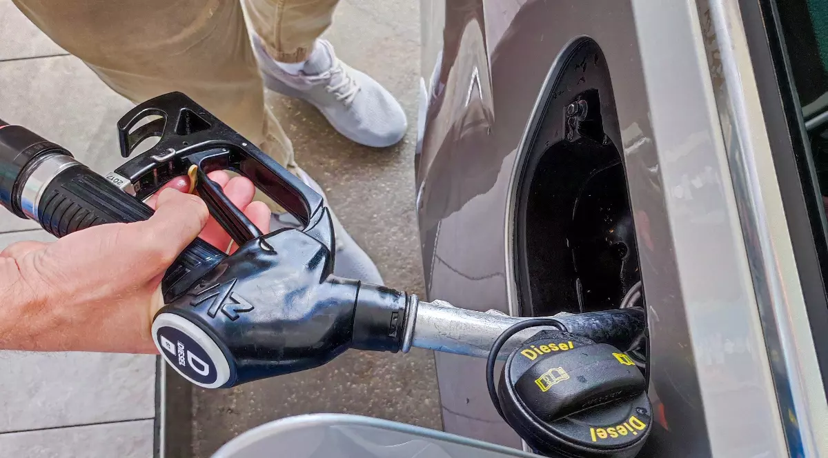 Prețuri carburanți 5 iulie 2026: Cât costă un litru de benzină și motorină și unde găsești cei mai ieftini carburanți din țară