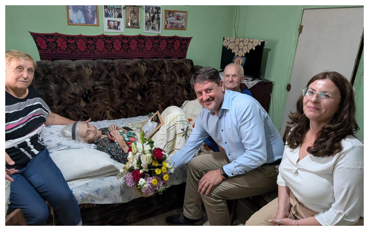 Noja Paladia este cea mai vârstnică persoană din România. Femeia tocmai ce a împlinit 111 ani: ”Dacă va vrea Dumnezeu, ne vedem și anul viitor!”