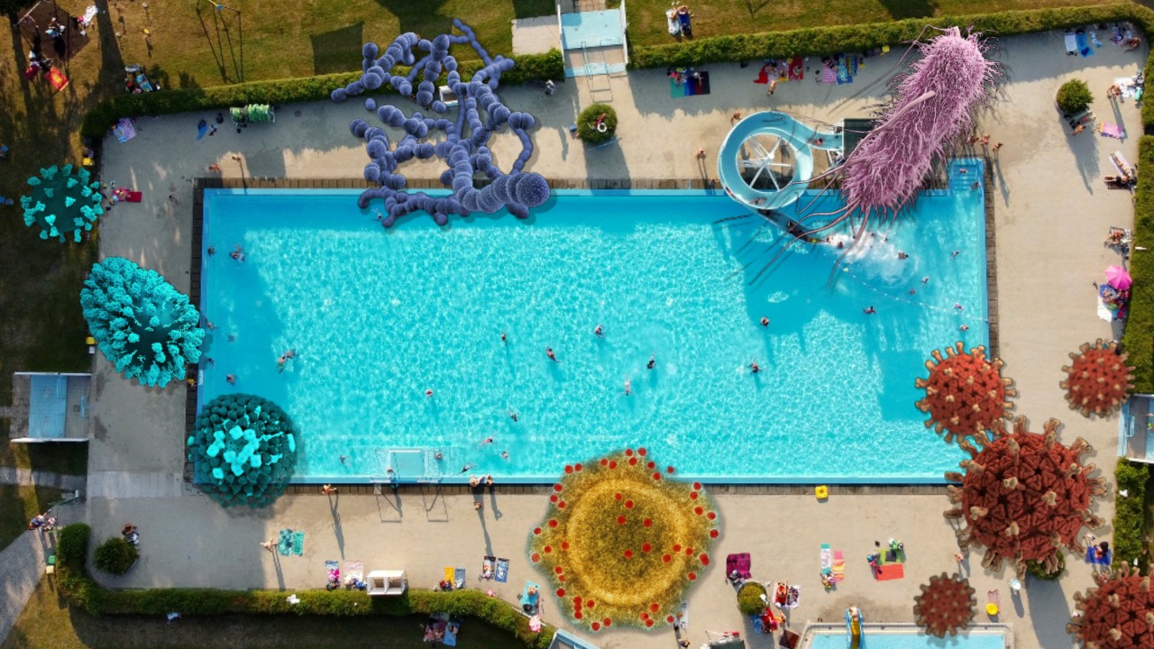 Riscurile la care te expui atunci când mergi la piscină. Ce boli poți lua din apă, chiar dacă este tratată cu clor