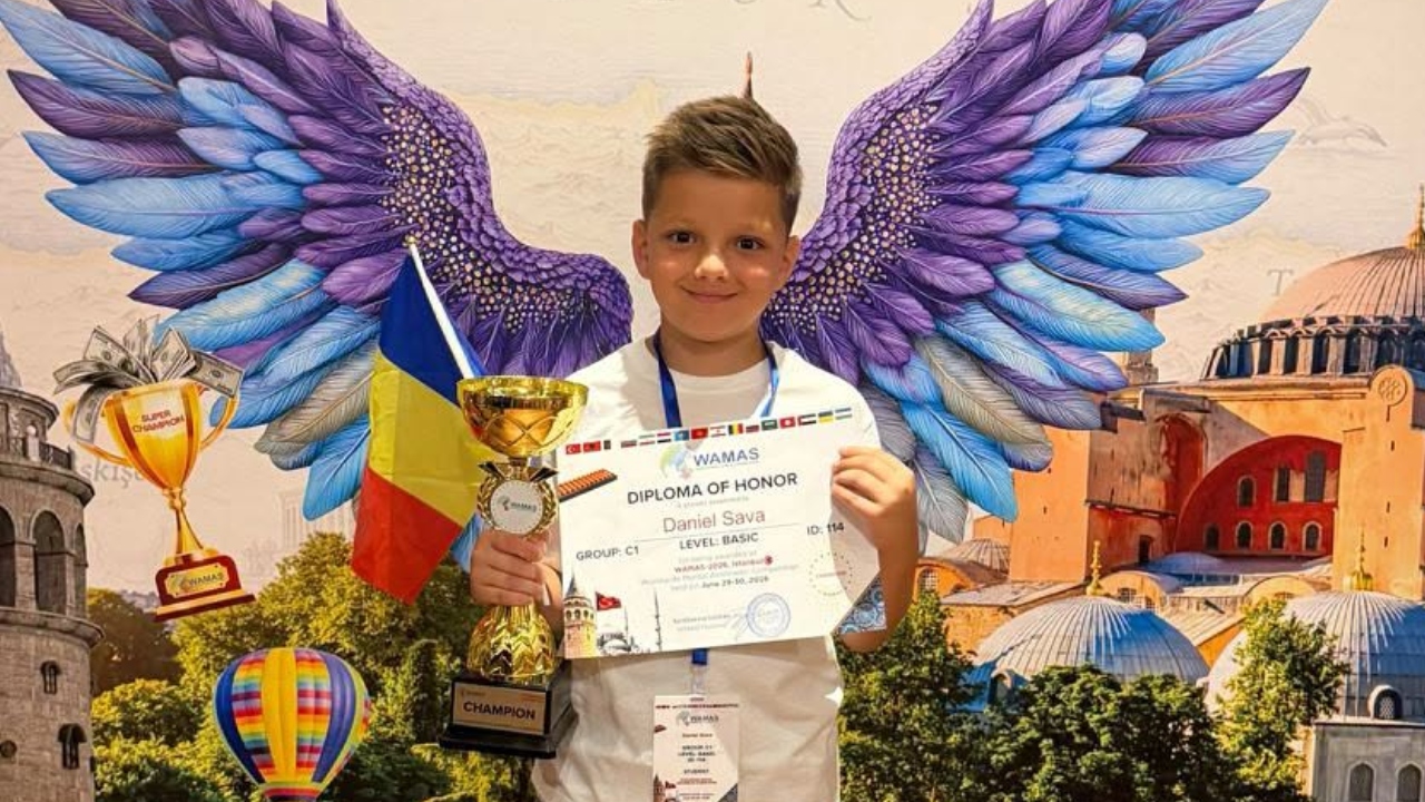 Un copil de 9 ani din Focșani a devenit campion mondial la aritmetică mentală, la Istanbul, după ce a reușit să rezolve 100 de calcule mentale în doar 3 minute. Este și campion național la șah blitz