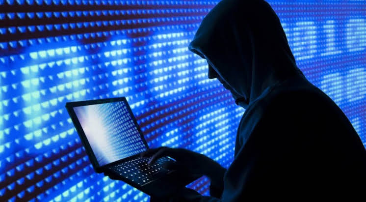 Alerte de fraude online! Escrocii profită de caniculă pentru a fura banii cumpărătorilor